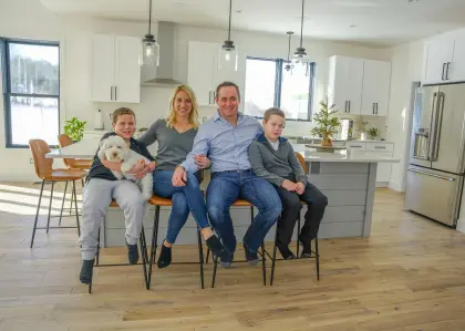 Glückliche Familie in der Küche