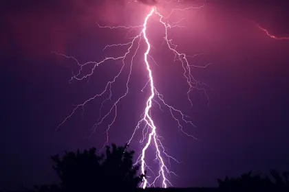 Gewitter am Nachthimmel
